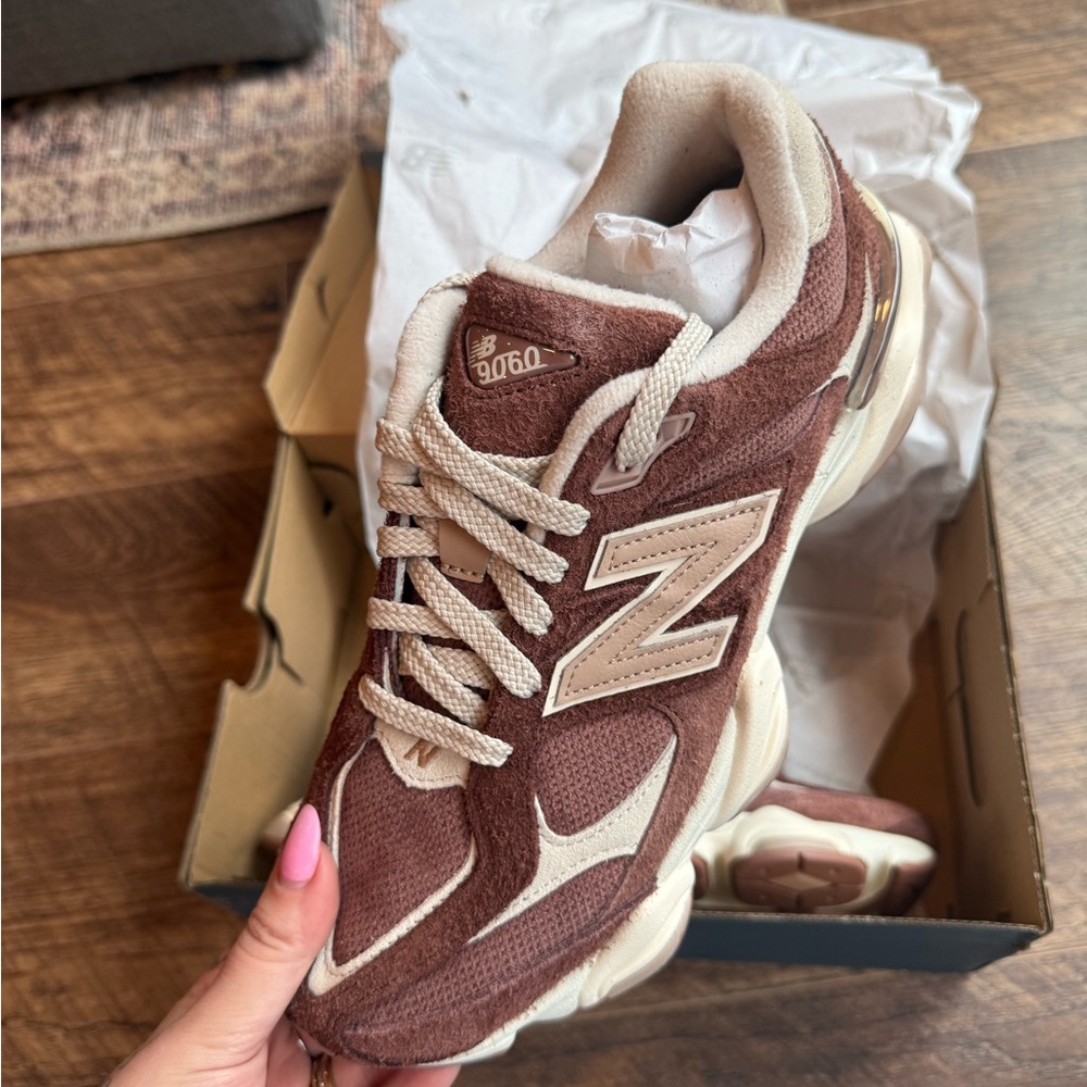 New Balance NB 9060 Sneakers New in Box - Picture 2 of 5